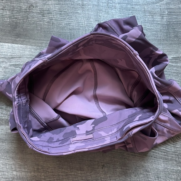 #102. Lululemon Time To Sweat Crop 23" - Picture 13 of 14